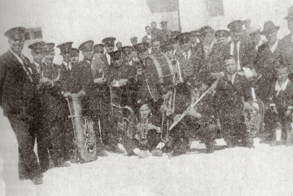 Es funda l'Agrupació Musical