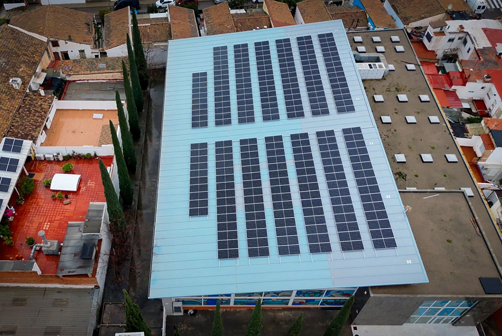 La piscina de La Cotxera ja és autosuficient energèticament