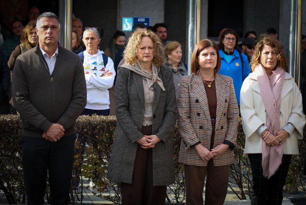 Torrent ret homenatge a les víctimes d’Adamuz