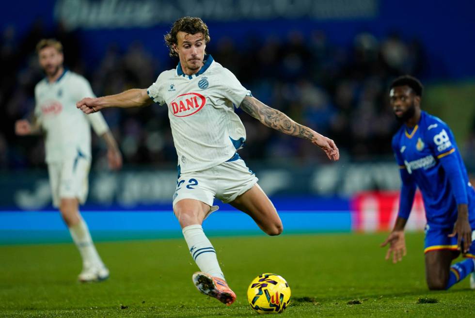El torrentí Carlos Romero irromp amb força en l’Espanyol i desperta l’interés dels grans