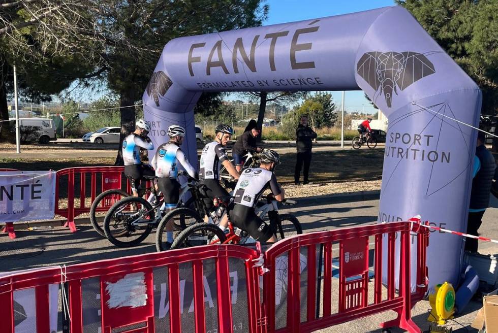 Torrent reunix més de 300 ciclistes en la quarta prova del Circuit MTB València 2026