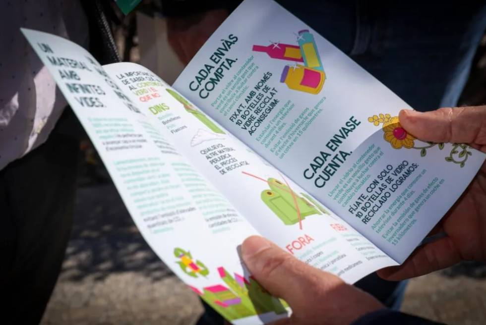 Torrent impulsa una campanya amb intel·ligència artificial per a reforçar el reciclatge de vidre