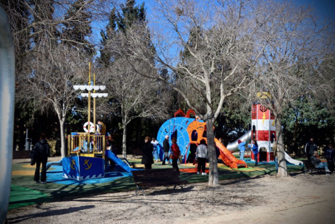 L'Ajuntament obri els nous jocs infantils de la Urbanització El Pantà