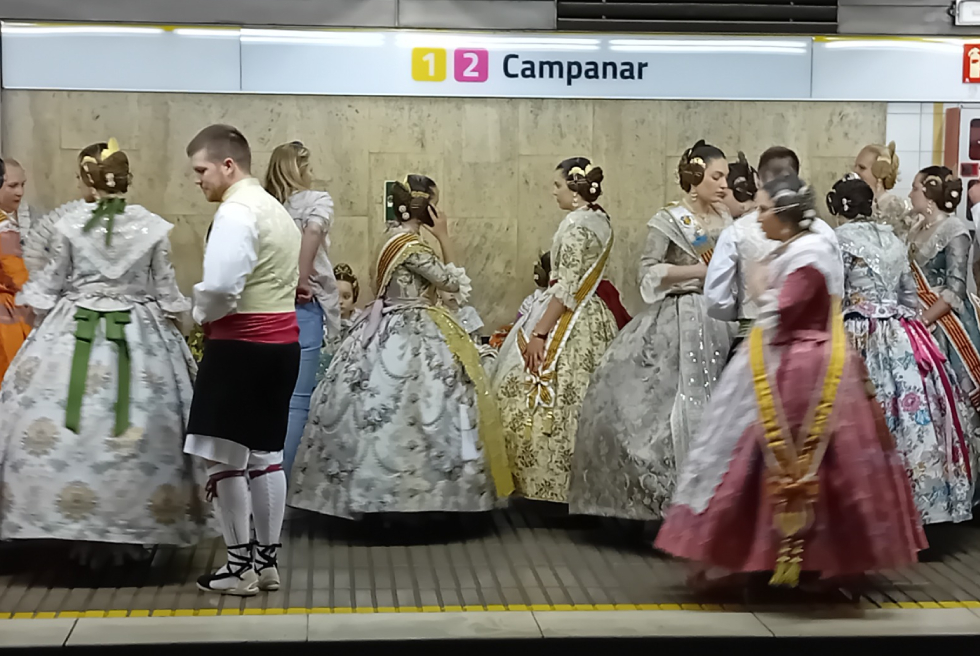 Metrovalència reforça el servei este cap de setmana per facilitar l’accés a les mascletaes