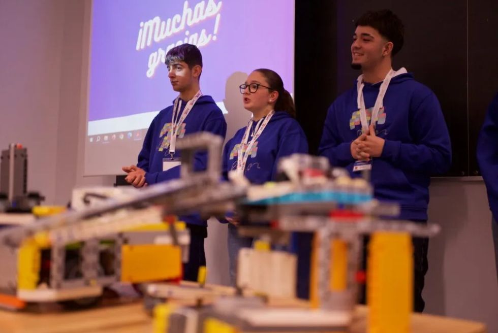 La Purísima de Torrent destaca en la First Lego League autonòmica amb el premi als Valors