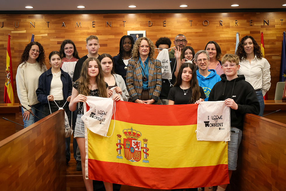 Estudiants francesos del programa Erasmus del Tirant lo Blanc visiten l'Ajuntament