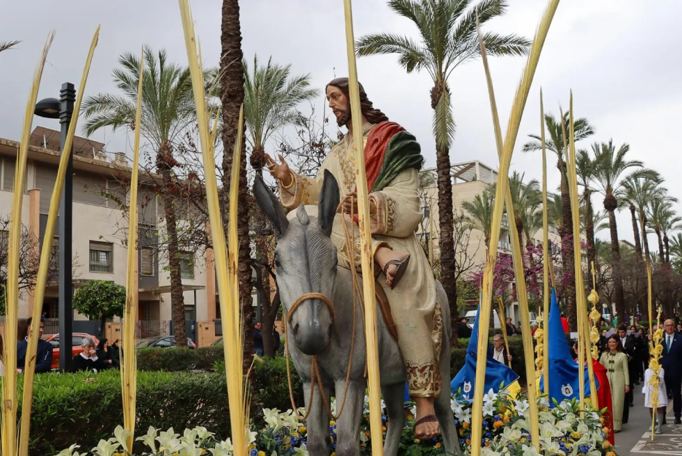 Torrent inicia les Processons de Setmana Santa amb la benedicció del Diumenge de Rams