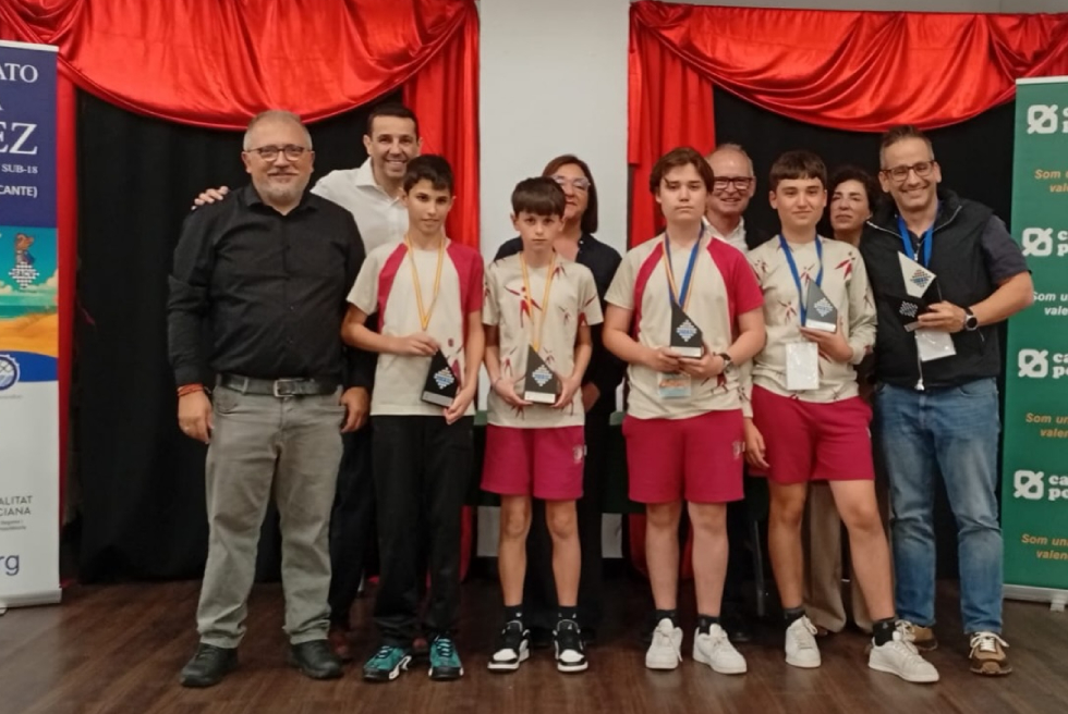 El col·legi Julio Verne, tercer d’Espanya en el Sub-18 d’escacs