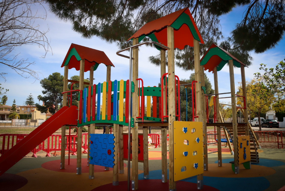 Torrent obri un nou parc infantil a Monte Real