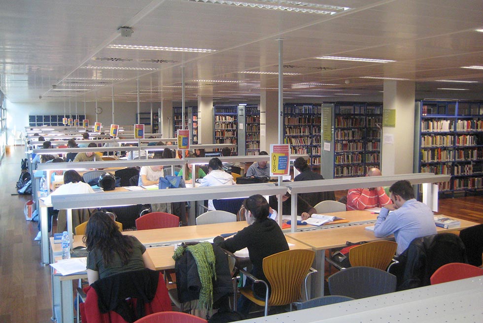 Les biblioteques amplien el seu horari fins al 5 de juliol per a facilitar l'estudi en període d'exàmens