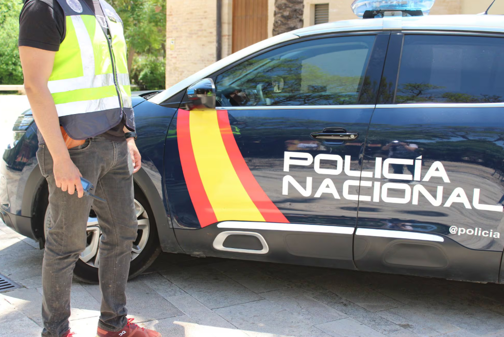 Detinguts tres homes per robar oli usat en restaurants de Torrent i voltants