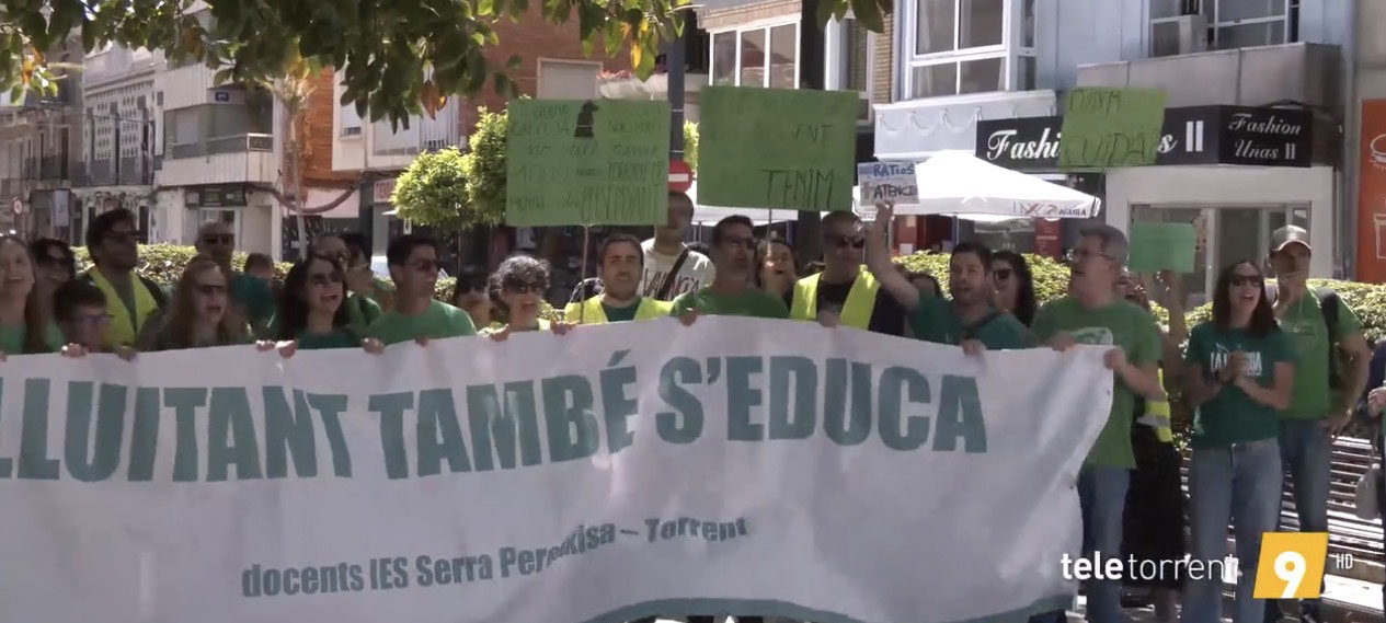 Guerra de xifres en el segon dia de vaga indefinida