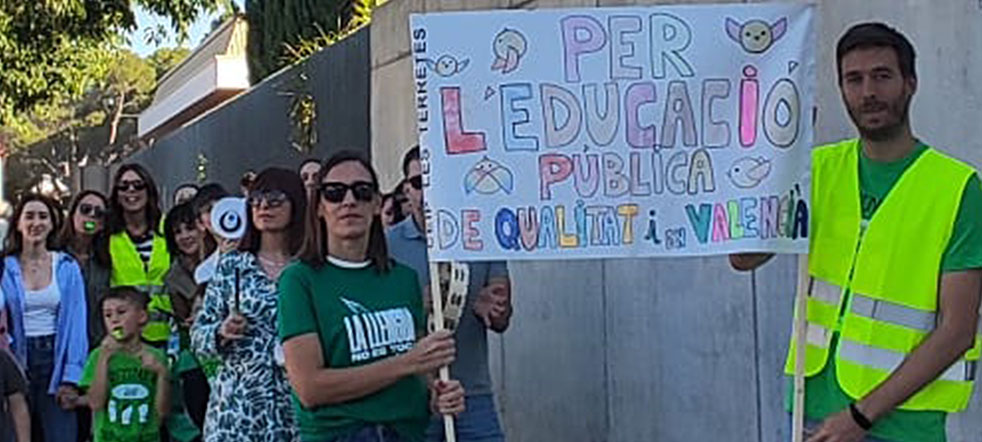 Pares i mares de les Terretes recolzen els docents en vaga