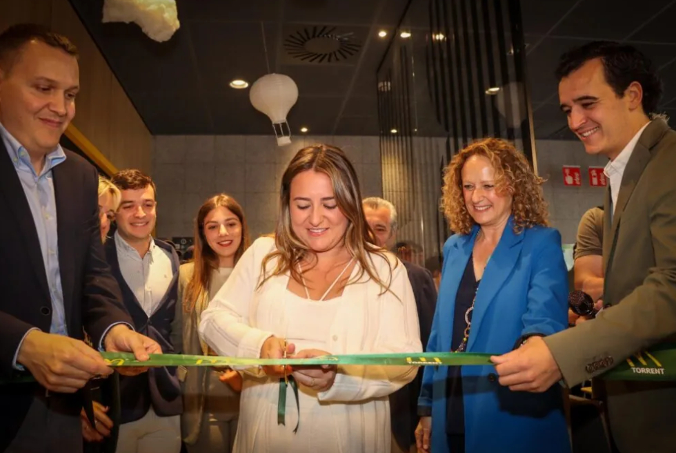 McDonald’s estrena nou local al carrer Picanya després del trasllat del seu clàssic establiment