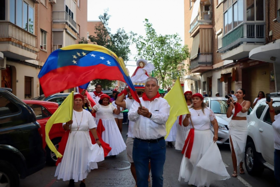Reaccions de suport a la comunitat veneçolana a Torrent després dels terratrémols