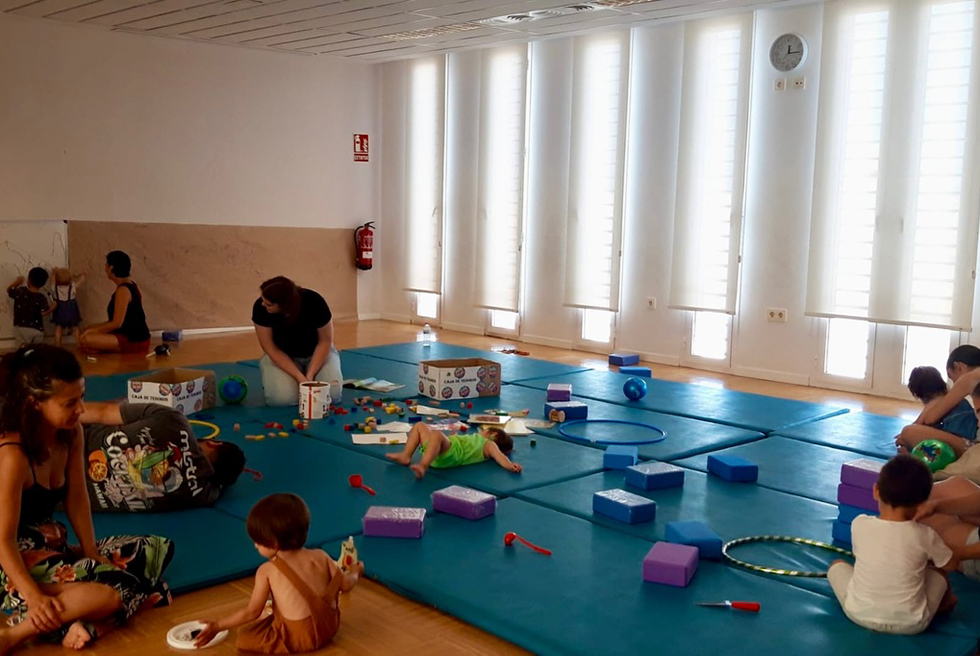 ‘Espai de Joc Lliure’ de la Casa de la Dona per a xiquets i xiquetes de 0 a 3 anys
