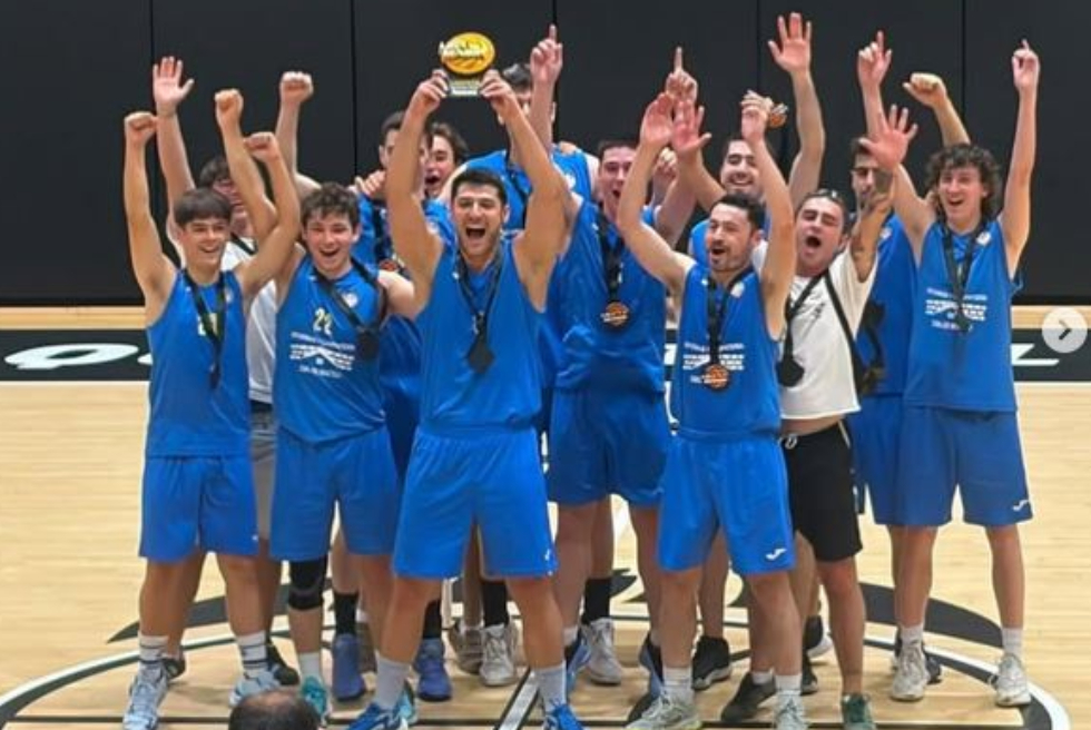El Sénior del Basket Monte-Sión culmina la temporada amb la conquesta de Lliga i Copa
