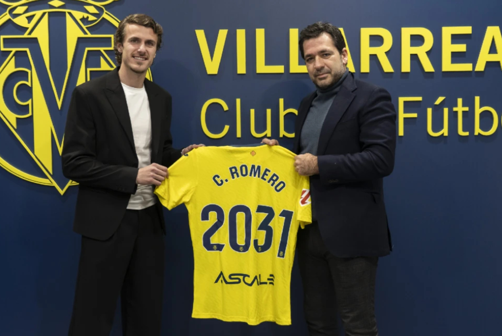 Carlos Romero amplia contracte amb el Villarreal fins a 2031