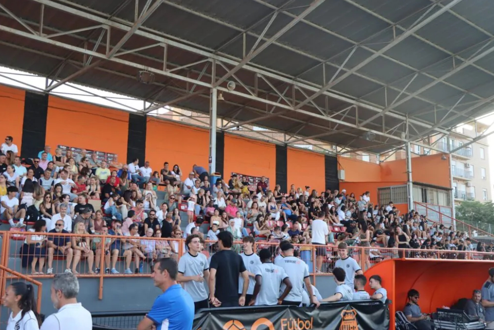 El futbol base del Torrent CF tanca la campanya davant de més de mil persones a Sant Gregori