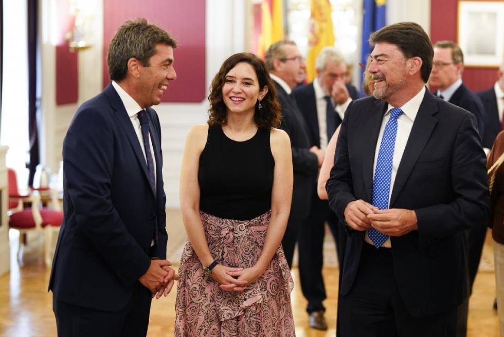 Una veïna de Torrent agraeix a Madrid el servei d'autobusos llançadora amb una carta