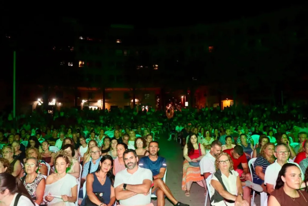 Els tributs a Manuel Carrasco i Melendi prenen el relleu en les Festes de Torrent