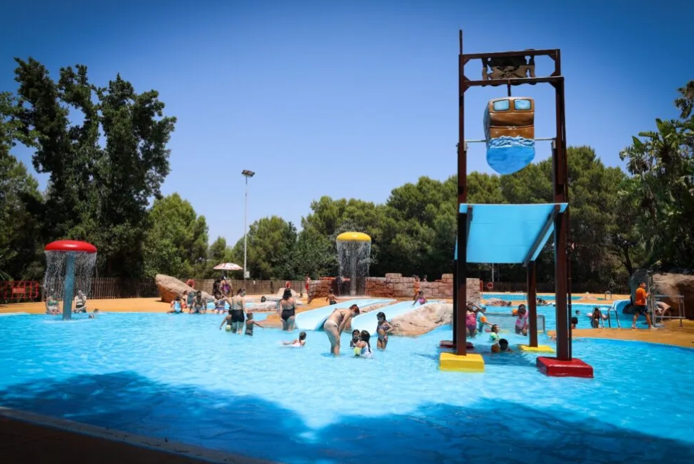 La Piscina Parc Vedat rep quasi 6.000 banyistes en els primers cinc dies d'obertura