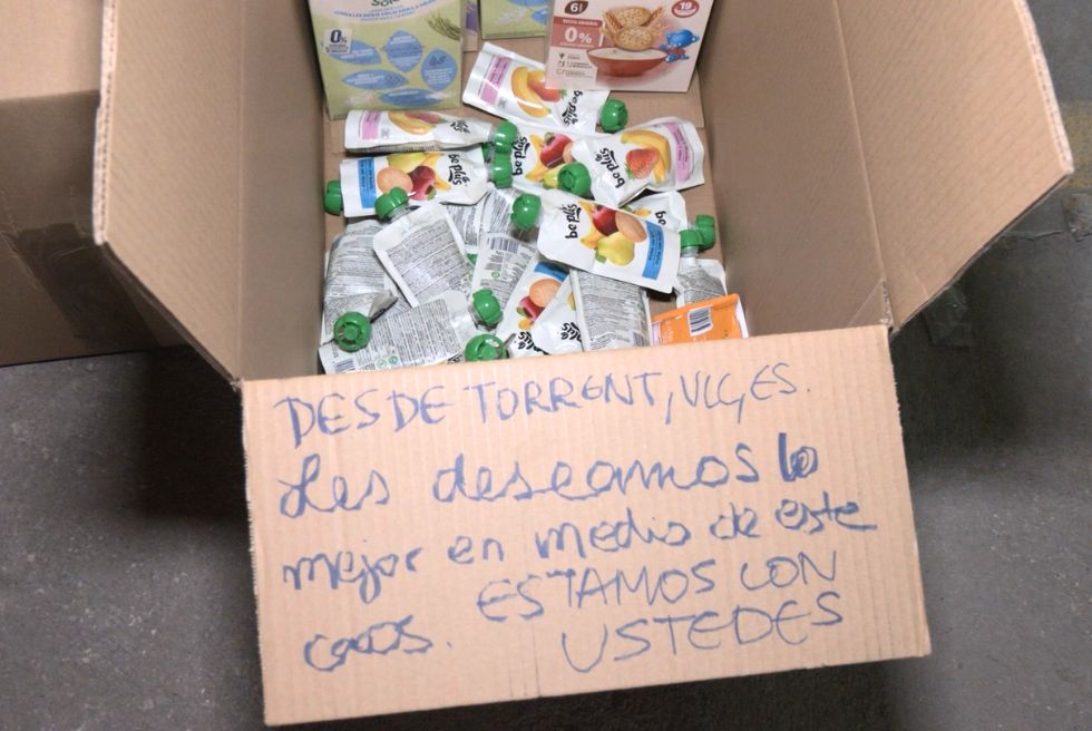 Torrent es bolca amb Veneçuela i converteix un pàrquing en centre de solidaritat