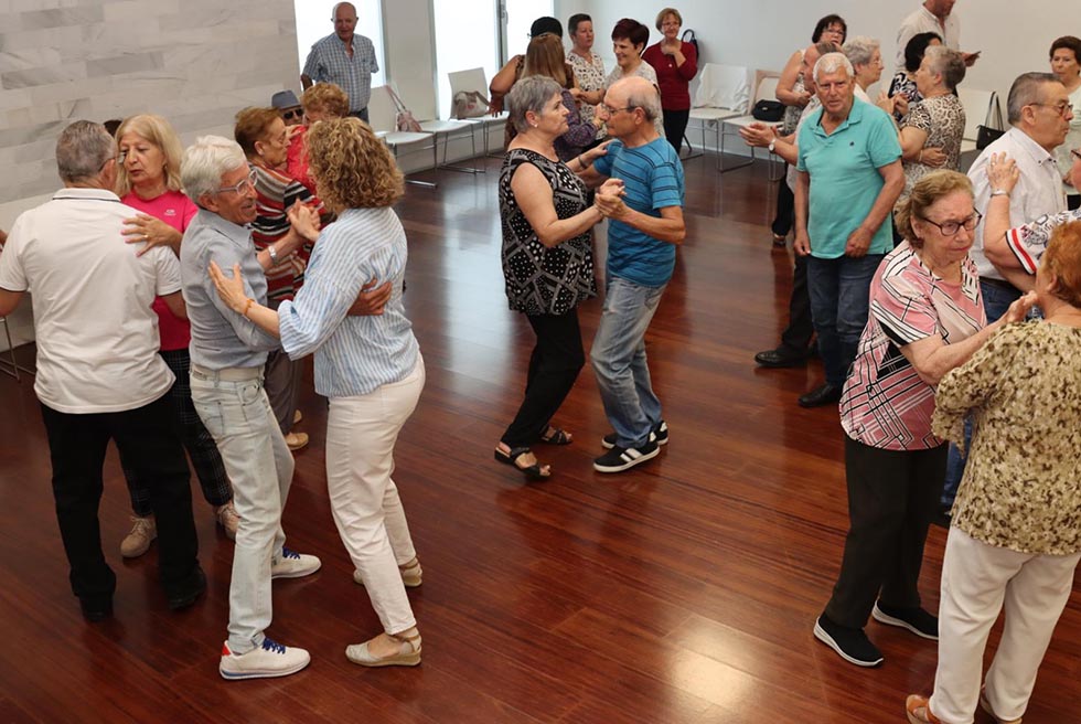 Torrent recupera el ball de les persones majors amb quatre dies a la semana