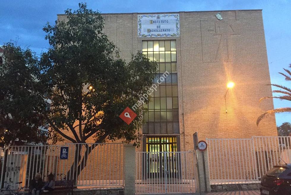 S'obre l'Institut del carrer Convent