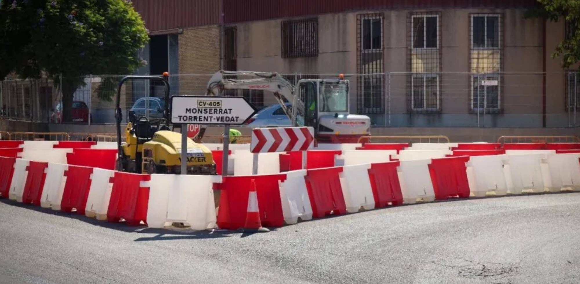 La rotonda de Mas del Jutge encarrila la construcció