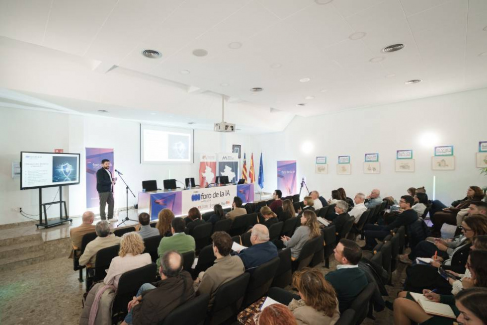 El Museu de l'Horta Sud acull una formació en IA dirigida a la gestió cultural