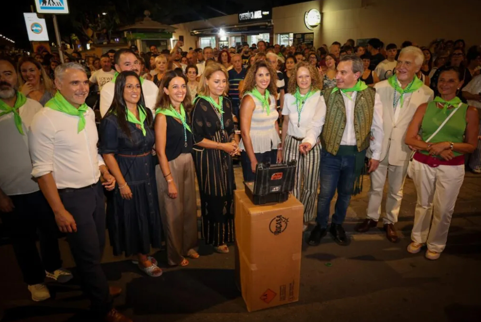 Amparo Folgado rep una distinció d'honor en la Passejà de Sant Onofre de Quart de Poblet