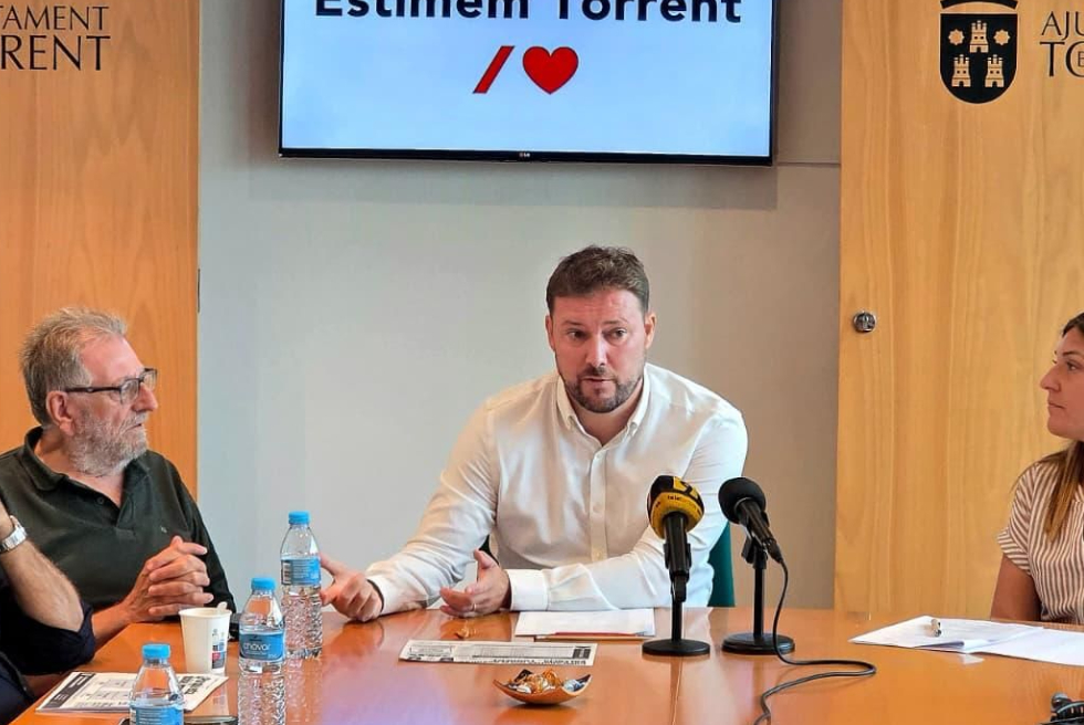 Sumant per Torrent qüestiona la promessa del PSOE de derogar la nova taxa de residus