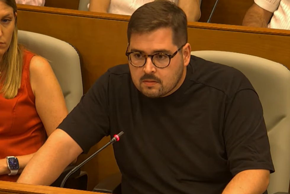 Tensions a Torrent per les paraules d'un regidor del PSOE sobre la concentració per Ceuta