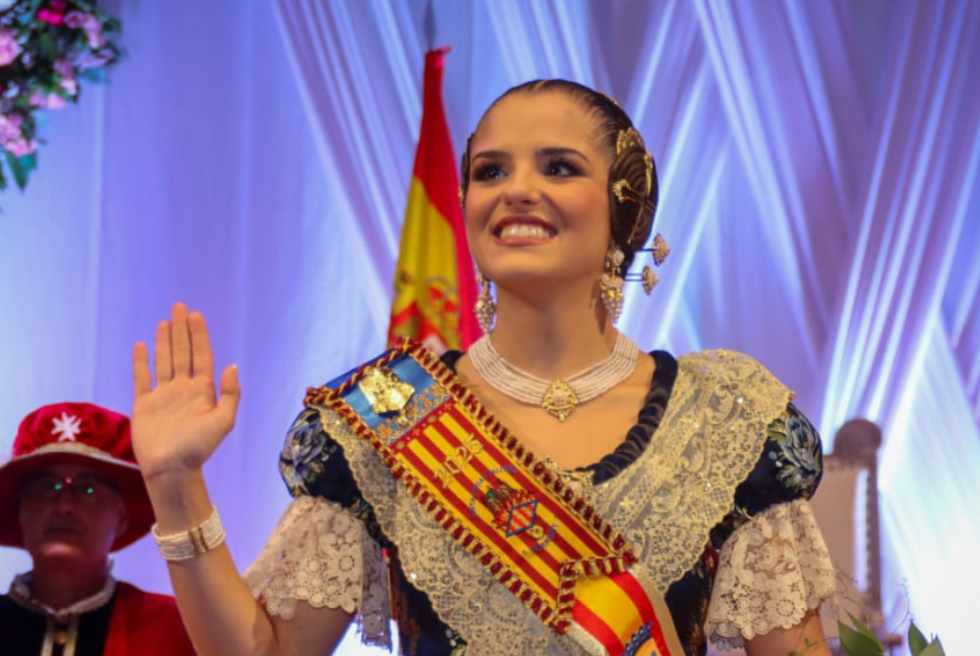 Alicia Moreno rep homenatge com a fallera major de Torrent en la seua Exaltació