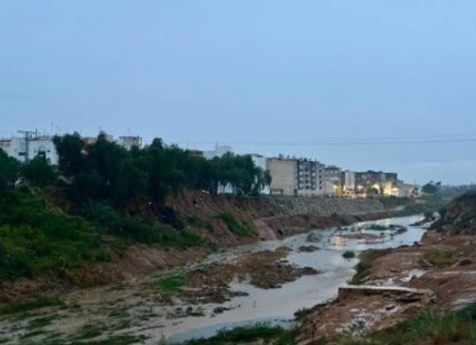 23 associacions de Torrent demanen solucions per al barranc que creua la localitat