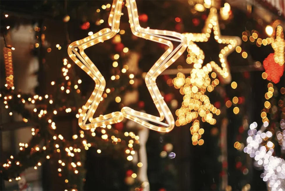 Curs gratuït d'aparadorisme de decoració de Nadal en el comerç local