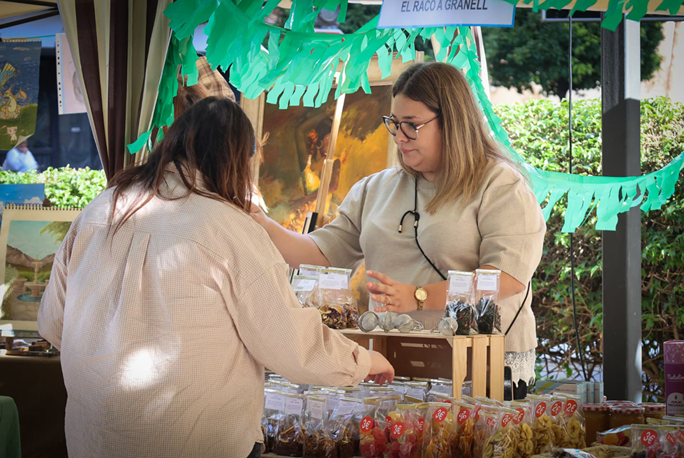 Torrent celebra el Dia del Comerç Local amb música, activitats infantils i sortejos