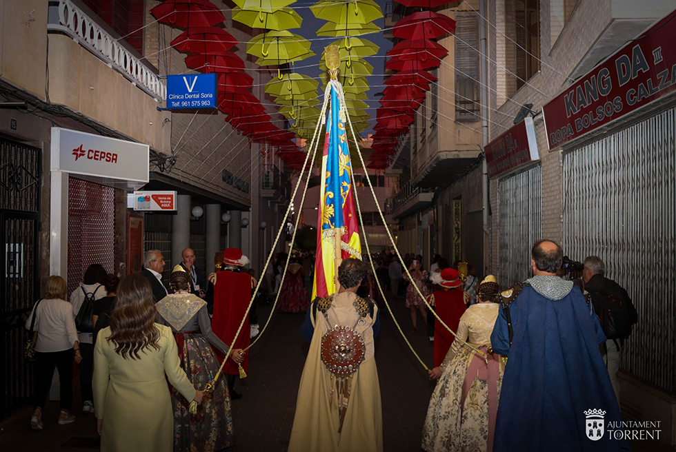 Processó Cívica i un homenatge a Jaume I el Nou d'Octubre a Torrent