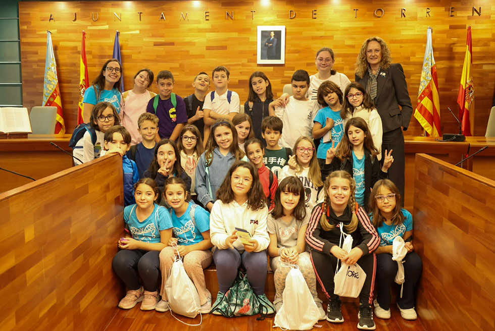 72 alumnes del Sant Pasqual visiten l'Ajuntament