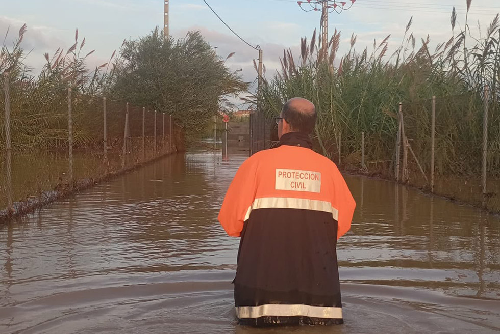 Protecció Civil de Torrent es mobilitza per a ajudar Oliva