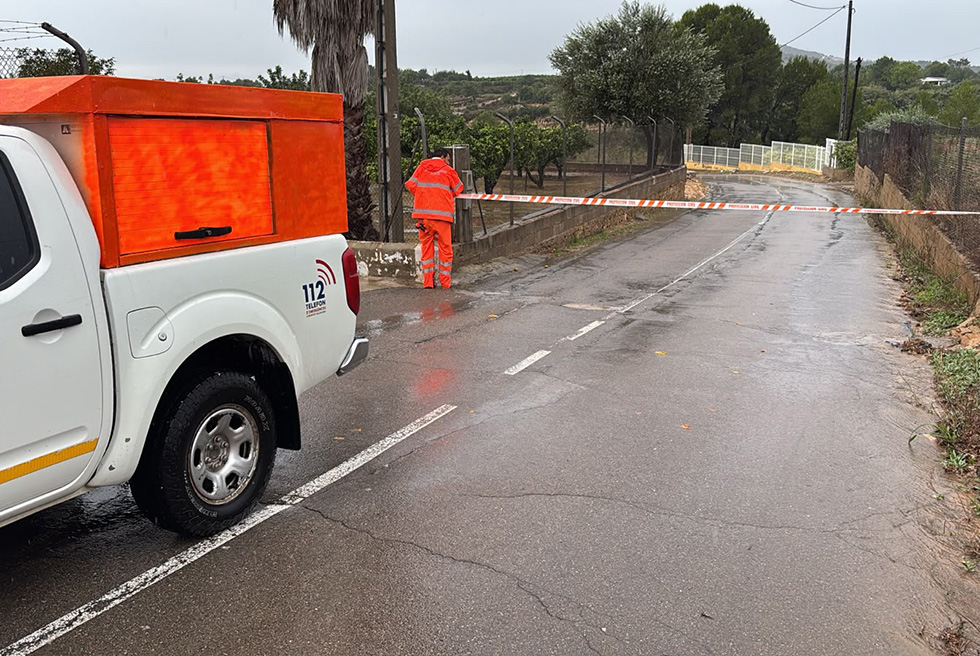 Torrent tanca quatre passos inundables als barrancs