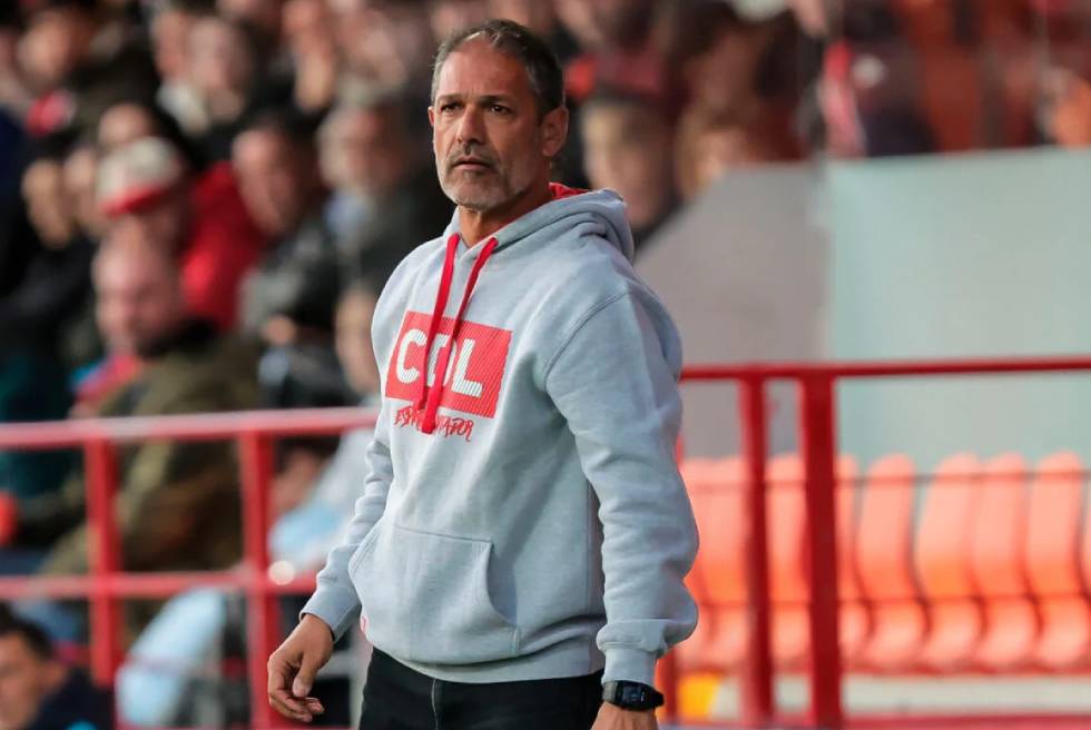 Toni Seligrat torna a casa per dirigir el Torrent CF i revertir la situació de l’equip