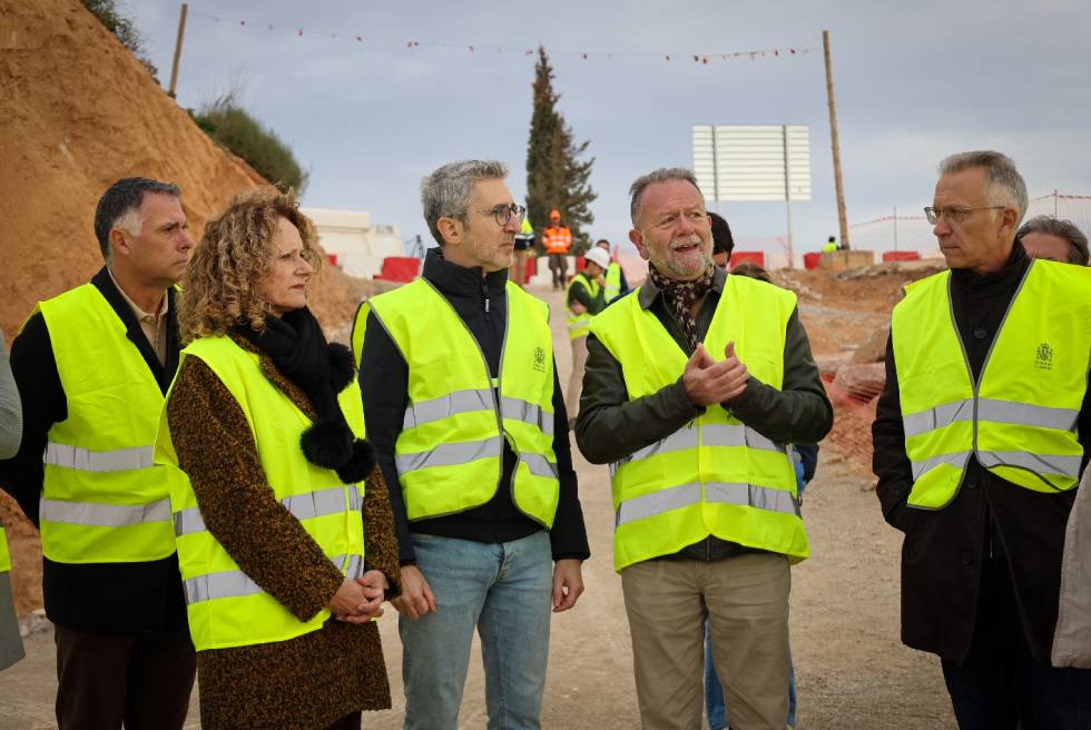 El Govern supervisa les obres de reconstrucció del canal Xúquer-Túria a Torrent