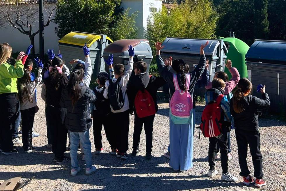 L’alumnat del CEIP Antonio Machado aprén a separar residus amb tallers pràctics i dinàmics a Torrent