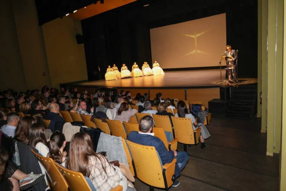 El teatre faller ompli l’Auditori de Torrent en les Gales de la Cultura de la Junta Local Fallera